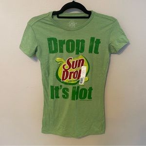 NWT TNT Sun Drop Drop it like it’s Hot throwback graphic tee Large